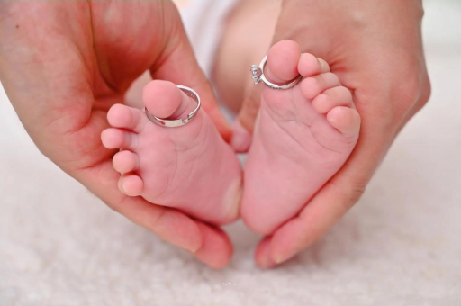 南漳宝宝发烧手心比额头烫